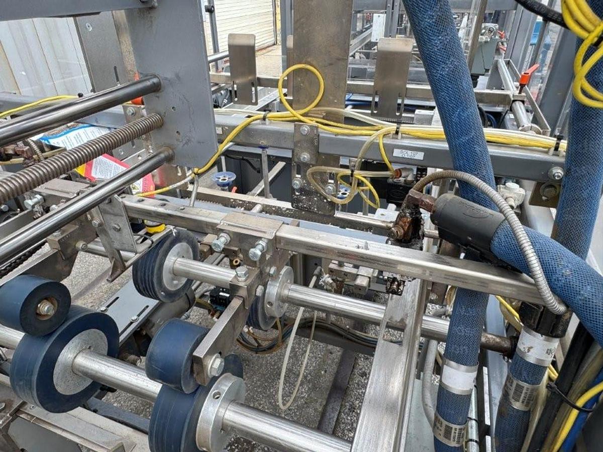 Used WestRock 4410 Tray Former (1 of 2)