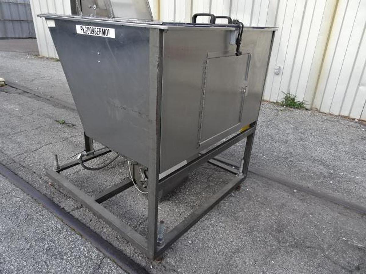 Used Empty Bottle Feed Hopper / Elevator