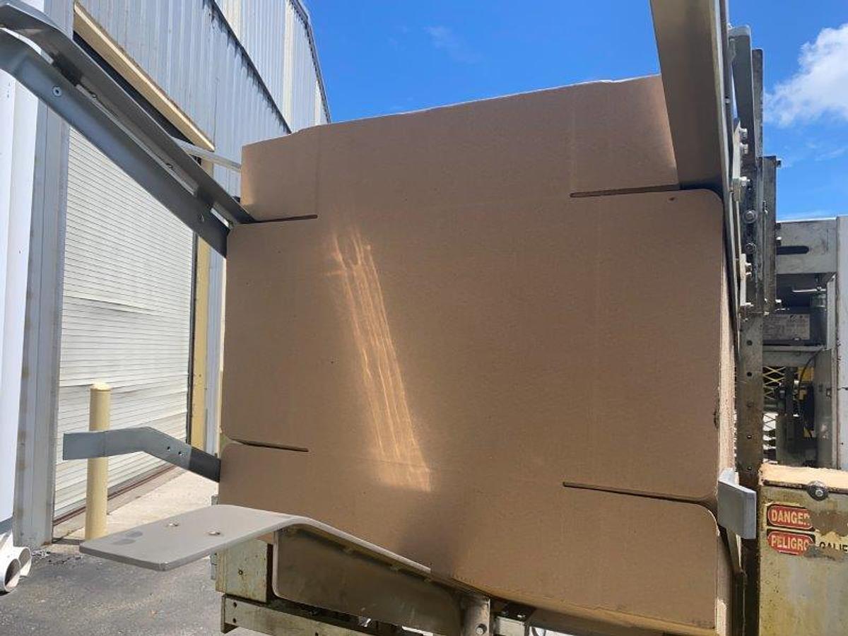 Used SWF 1T4 Tray Former