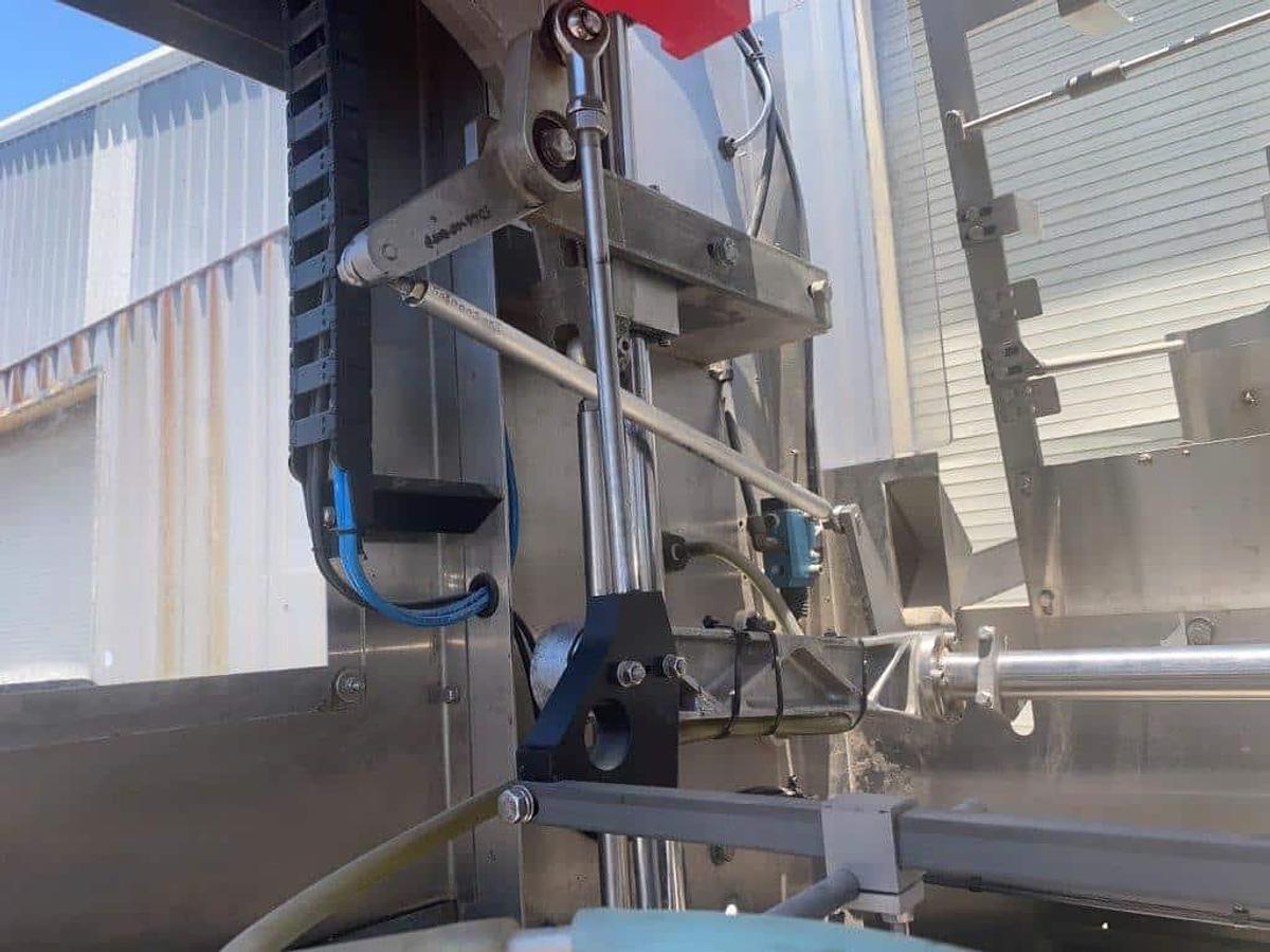 Used Bradman Lake HS 2/60 Carton Former