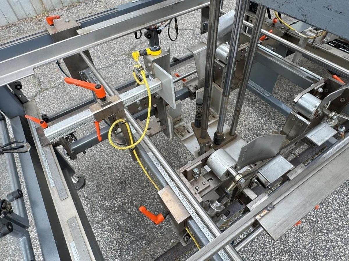 Used WestRock 4410 Tray Former (1 of 2)