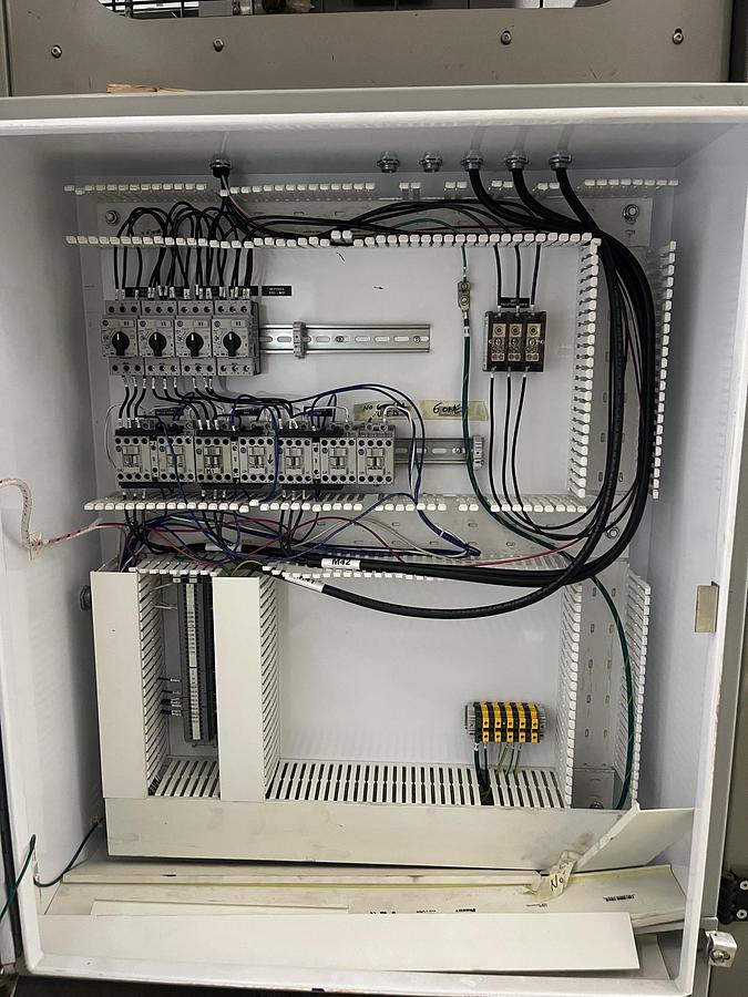 Used 2018 Columbia FL3000 low level palletizer