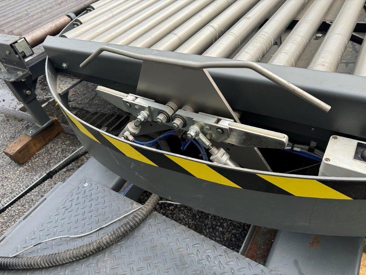 Used Wulftec Automatic Stretch Wrapper