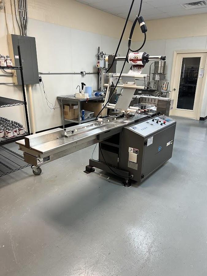 Used 2009 PFM HAWK  FLOW WRAPPER