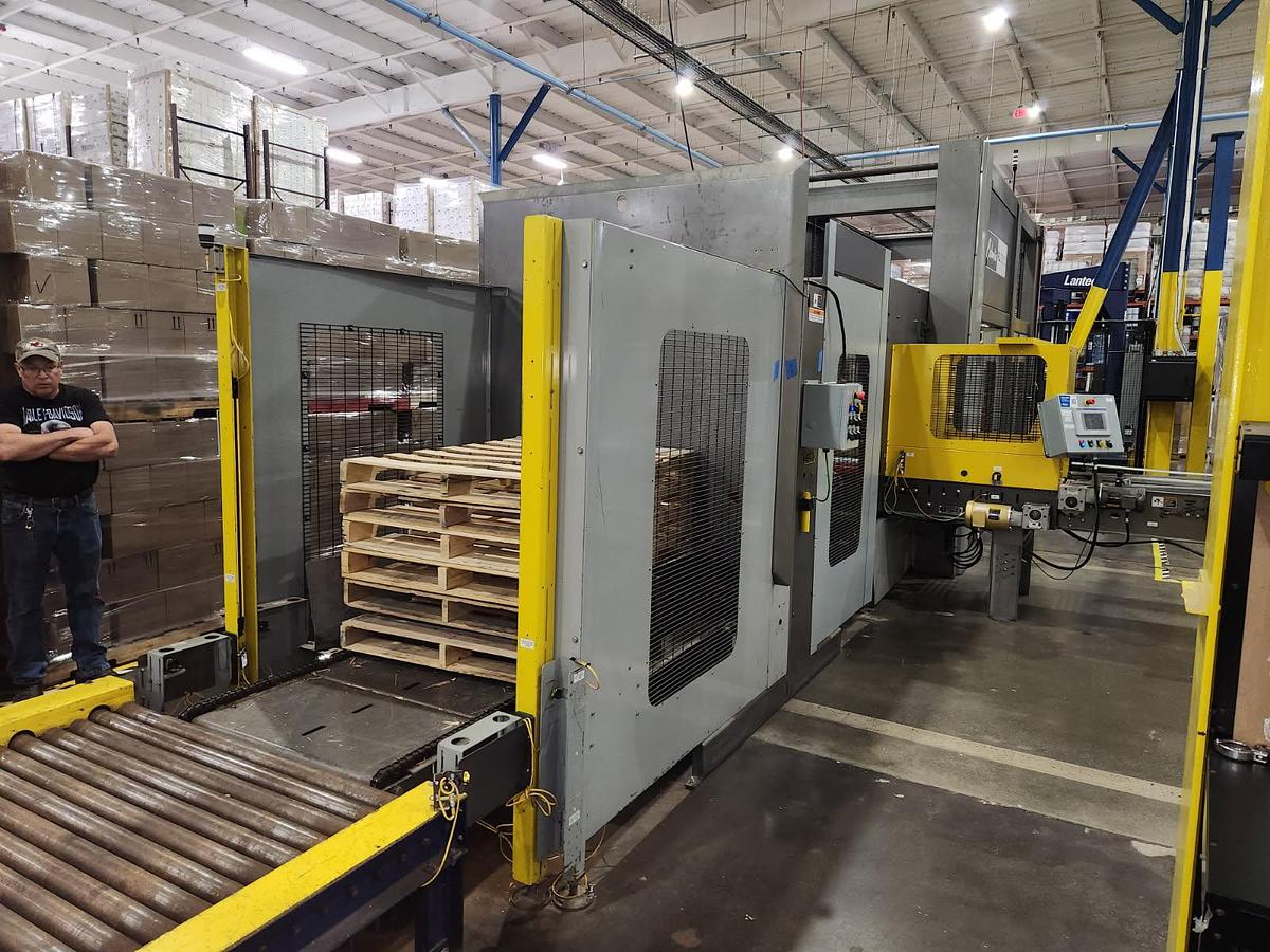 Used 2018 Columbia FL3000 low level palletizer