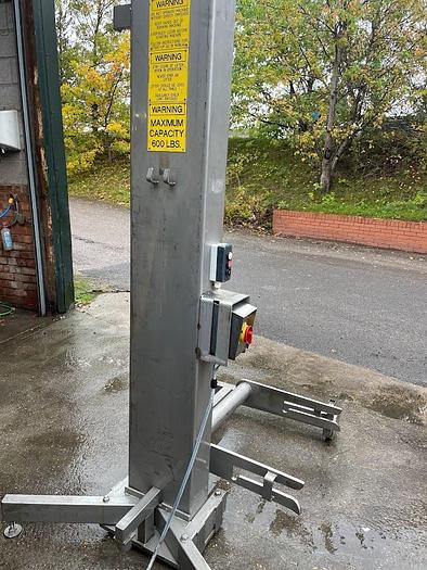 Used MOBILE TOTE BIN HOIST