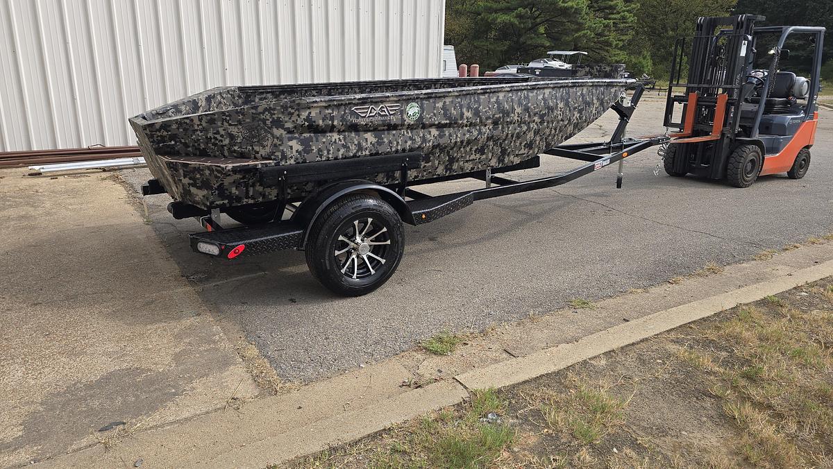 EDGE 1553 DB / Steel Elite trailer package
