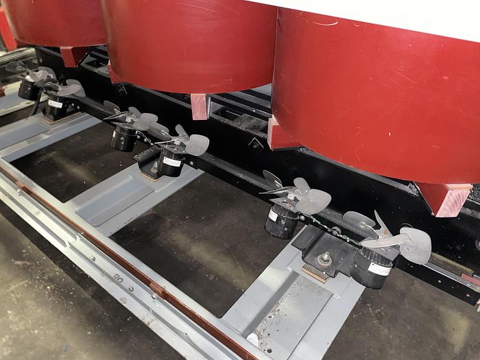 Used CUTLER HAMMER 3000 / 4500 KVA DRY TYPE TRANSFORMER W/ BREAKERS AND SWITCH