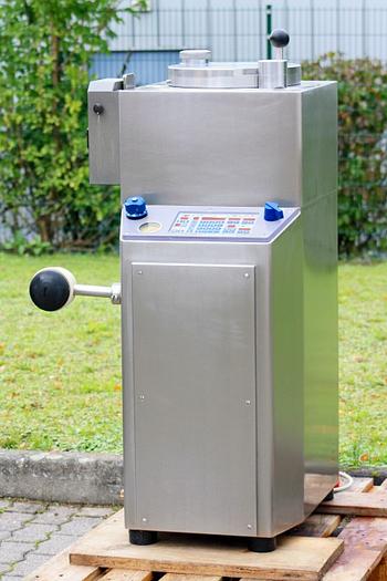 Gebraucht Handtmann FA 30 Top piston filling machine