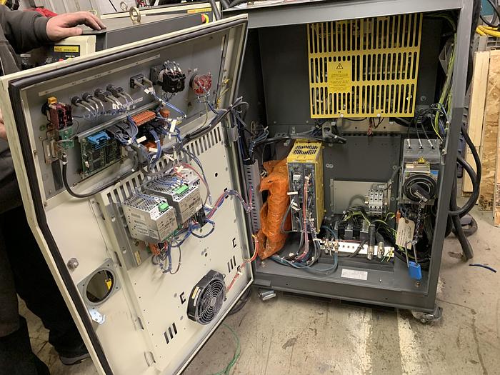 Used FANUC M900iA/350 6 AXIS CNC ROBOT WITH R30iA CONTROLLER 350KG X 2650mm REACH