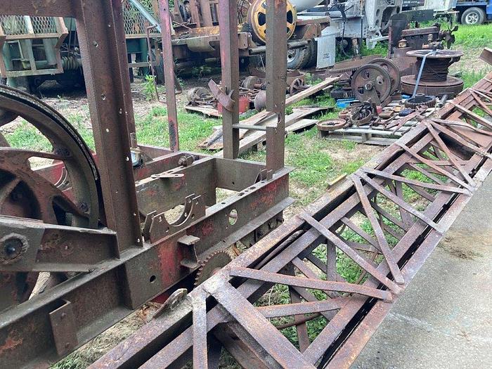 Used Bucyrus Erie 24-L Cable Tool Rig