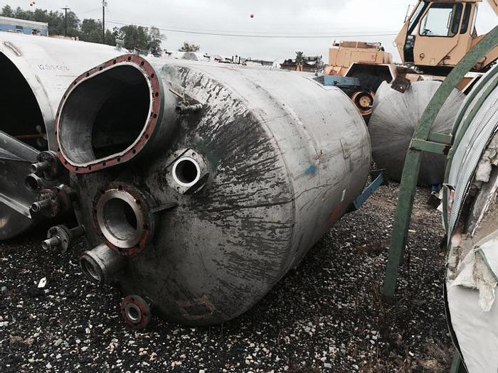 Used Perry approximately 670 gallon vertical T304 stainless steel mix tank