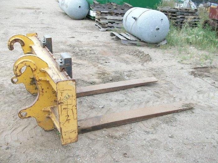 Used JOHN DEERE 544 PALLET FORKS