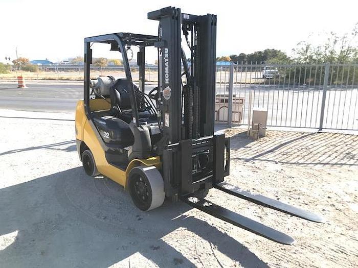Used 2016 KOMATSU FG32SHT-16 Forklift