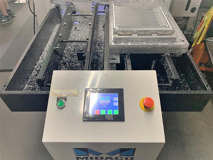 Used 2015 Haas VF2SS YT with 2 Pallet Midaco Pallet Changer