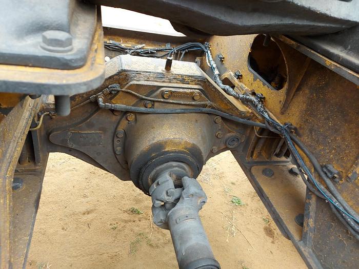 Used Bell 2806D Truck