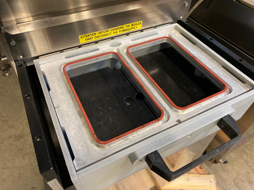 Used Henkovac traysealer