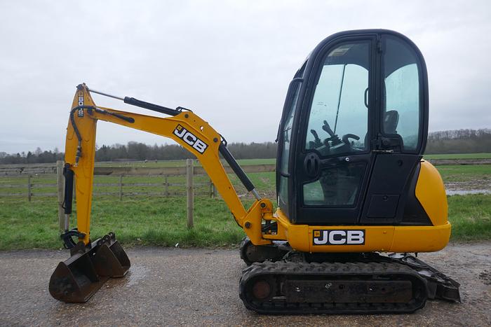 Used 2014 JCB 8018 CTS