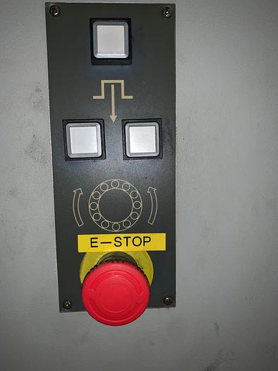 Used HARDINGE BRIDGEPORT XR760 VMC VERTICAL MACHINING CENTER WITH FANUC 18-iM CONTROL