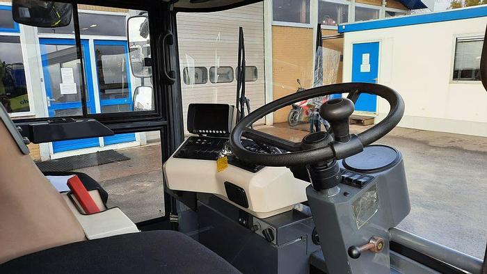 Gebruikt 2011 RAVO 530STH