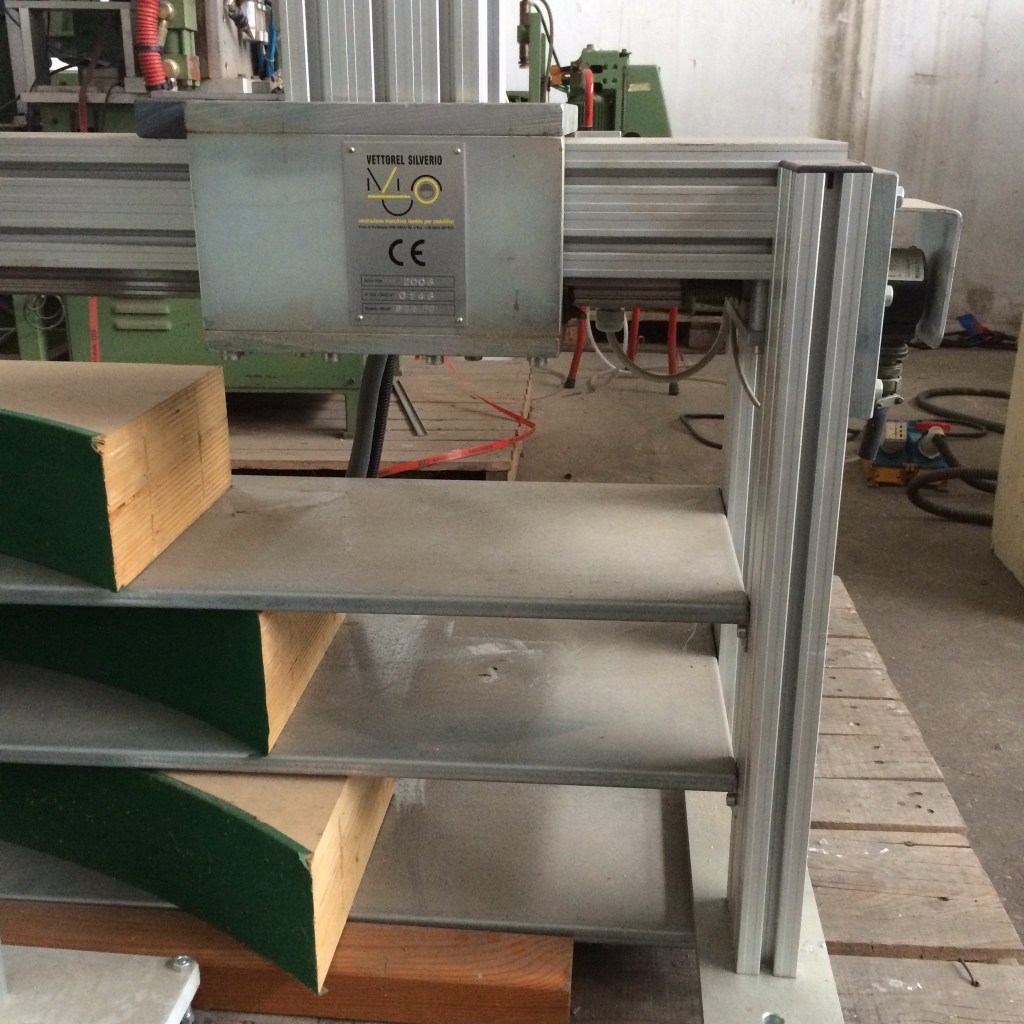 Usato 2006 Strettoio programmabile per piccoli mobili e componenti d’arredo