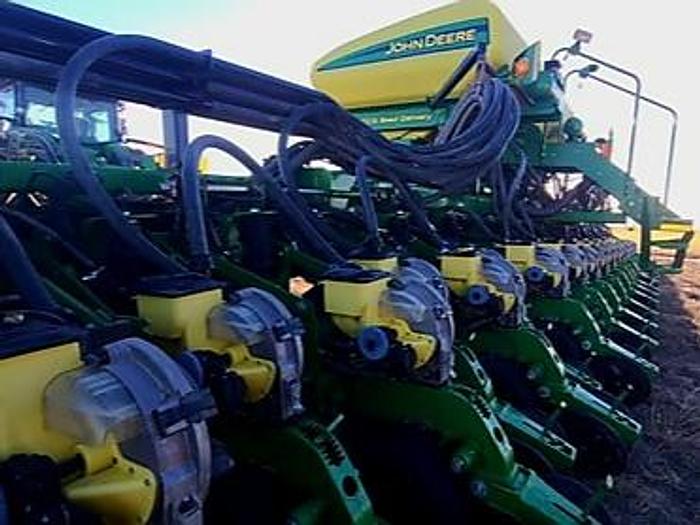 Used 2011 John Deere DB60 Planter - 47 Row 15