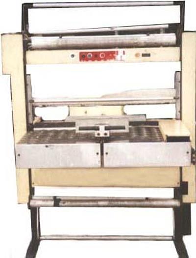 Used Semi-automatic package forming table "IWEMA PACK", made in Sweden