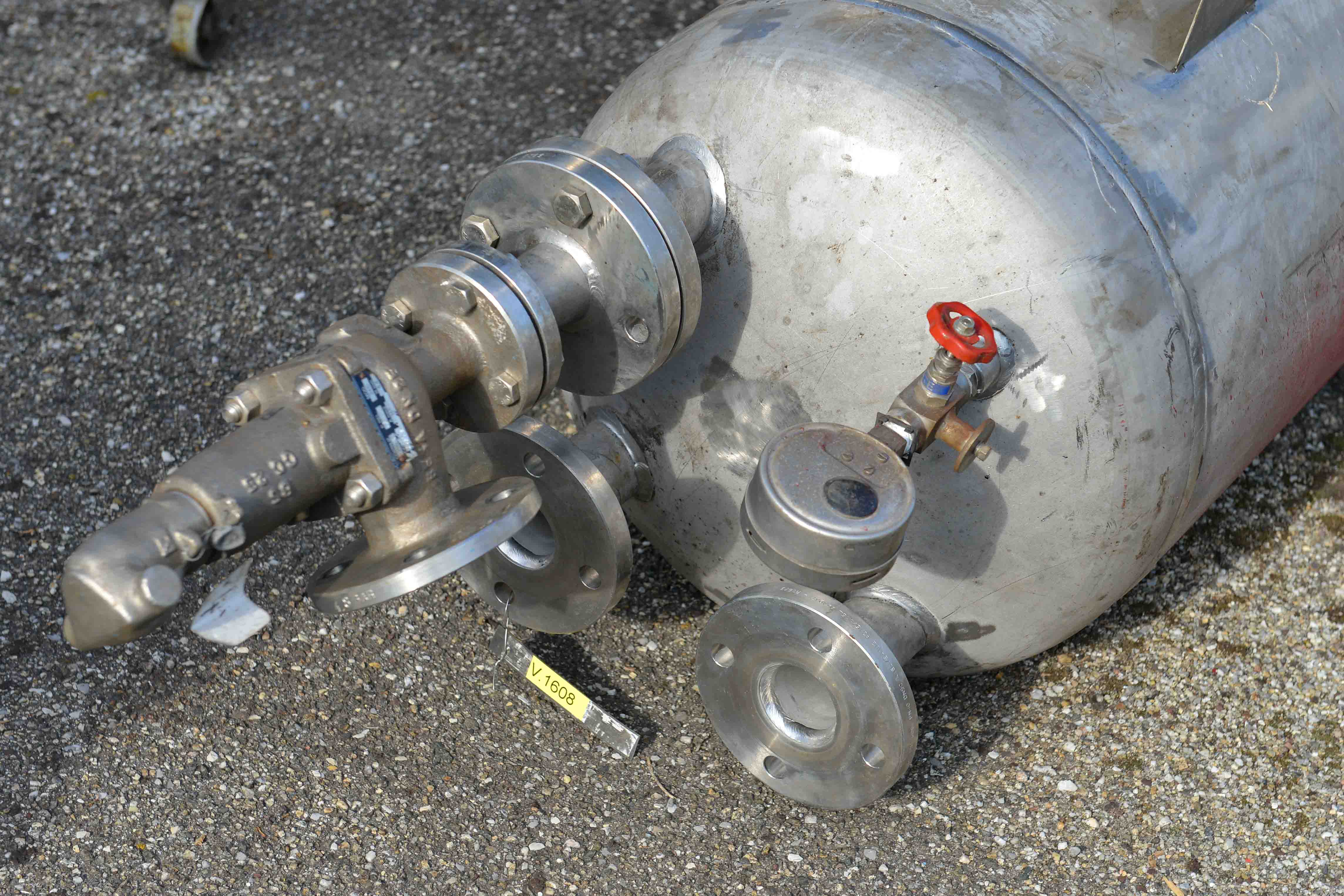 Used Serbatoio verticale da 237 litri