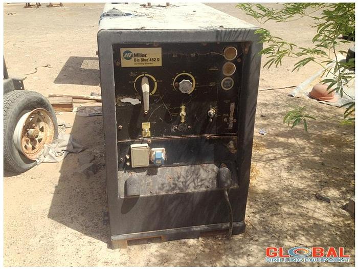 Used Item 0822 : Miller Big Blue 452D Welding Machine