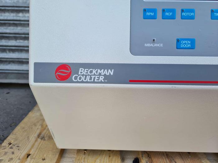 Used Beckman Coulter Spinchron DLX Centrifuge