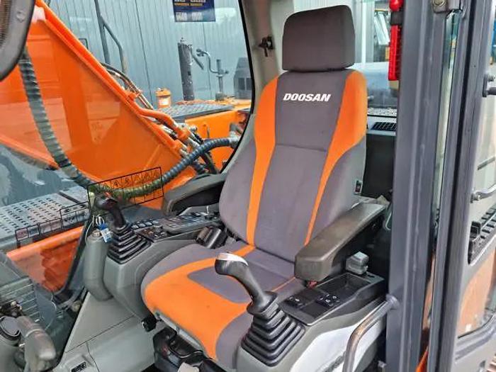 Gebraucht 2015 Doosan DX255LC-5