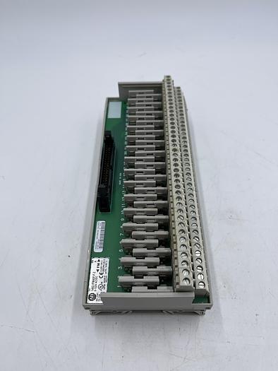Used ALLEN-BRADLEY 1492-IFM40F-F-2 Ser A
