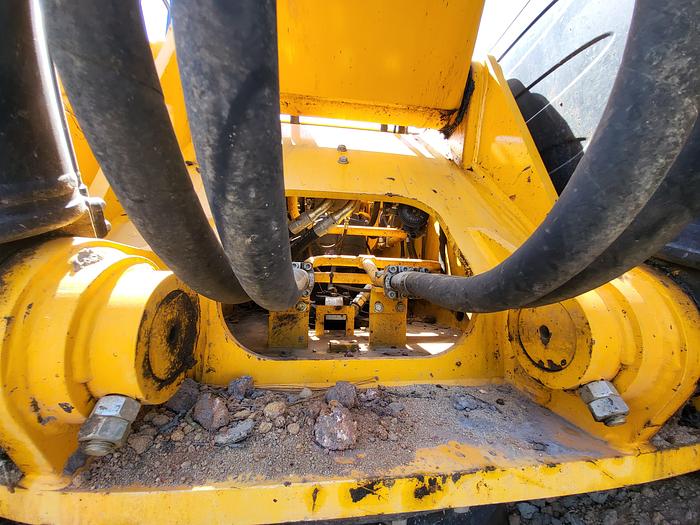 Used 2017  JCB 300LC 