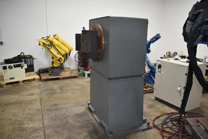 Used Yaskawa Motoman MA3100 Complete Robotic Welding Cell With Miller 450 and MH3100 positioner On Track