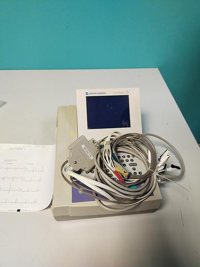 Gebraucht NIHON KOHDEN Cardiofax Q EKG-Gerät