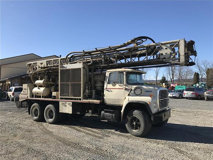 Used 1988 Ingersoll-Rand T3W Drill Rig