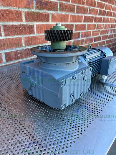 Used SEW EuroDrive  SAF77 DRE100LC4BE5/TF  Gear Motor 1455/154 r/min