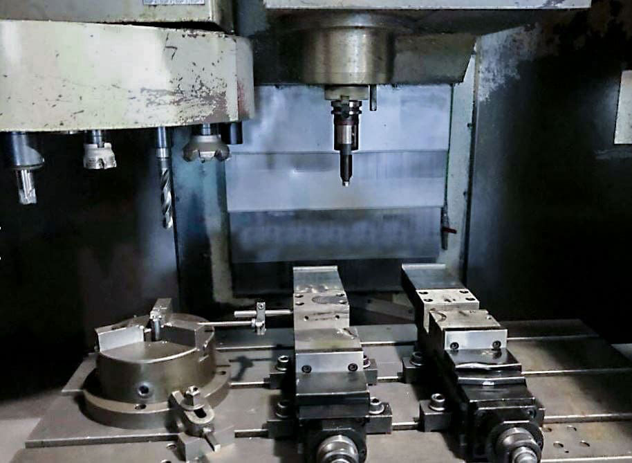 Used Yang Eagle SMV-1000 - CNC Vertical machining centers - 2000