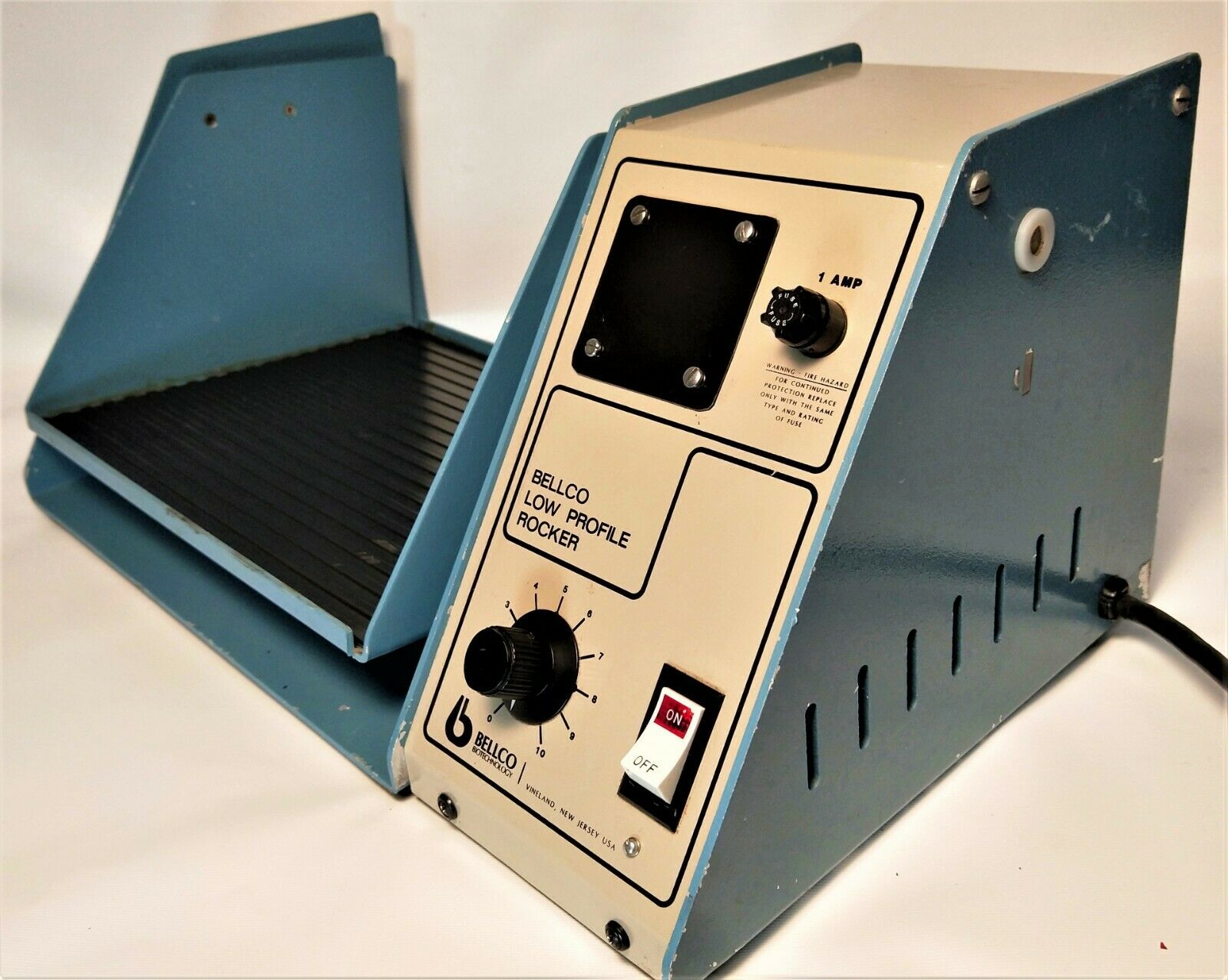 Used Bellco 7739-10013 Low Profile Rocking Shaker