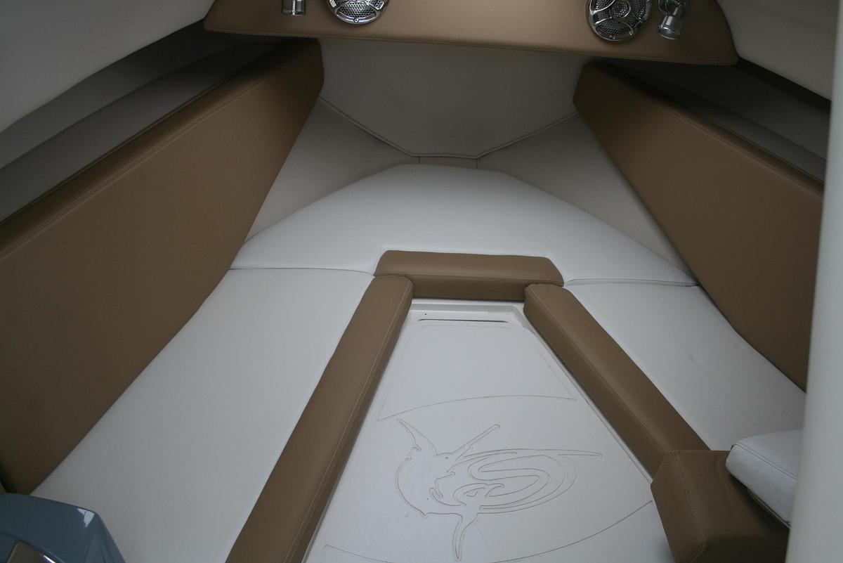 Used 2014 Seaswirl Striper 220 WA