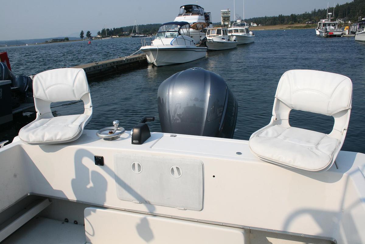 Used 2001 SeaSport 2400 Explorer