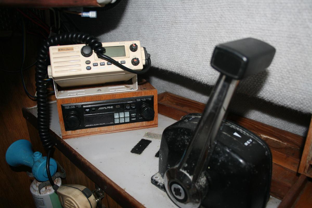 Used 1991 Olympic 23' Runabout