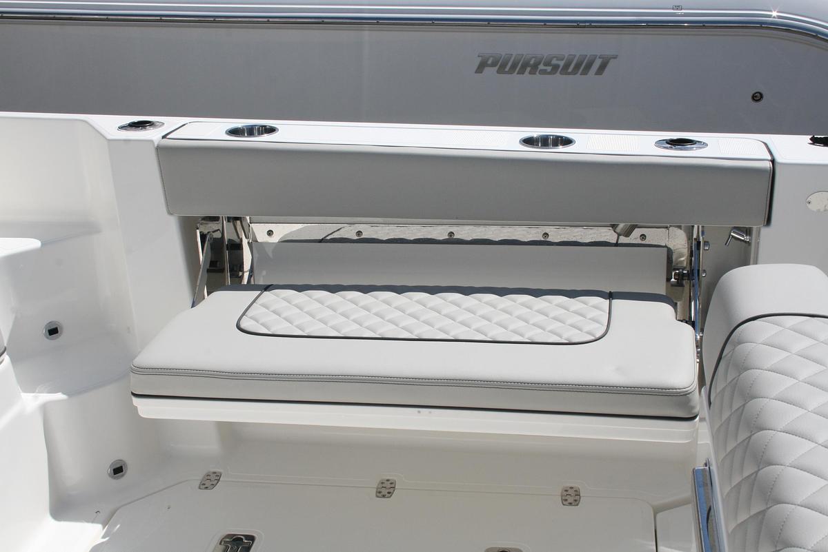 2025 Pursuit OS 325 Offshore