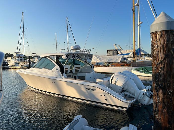 Used Pursuit DC 326