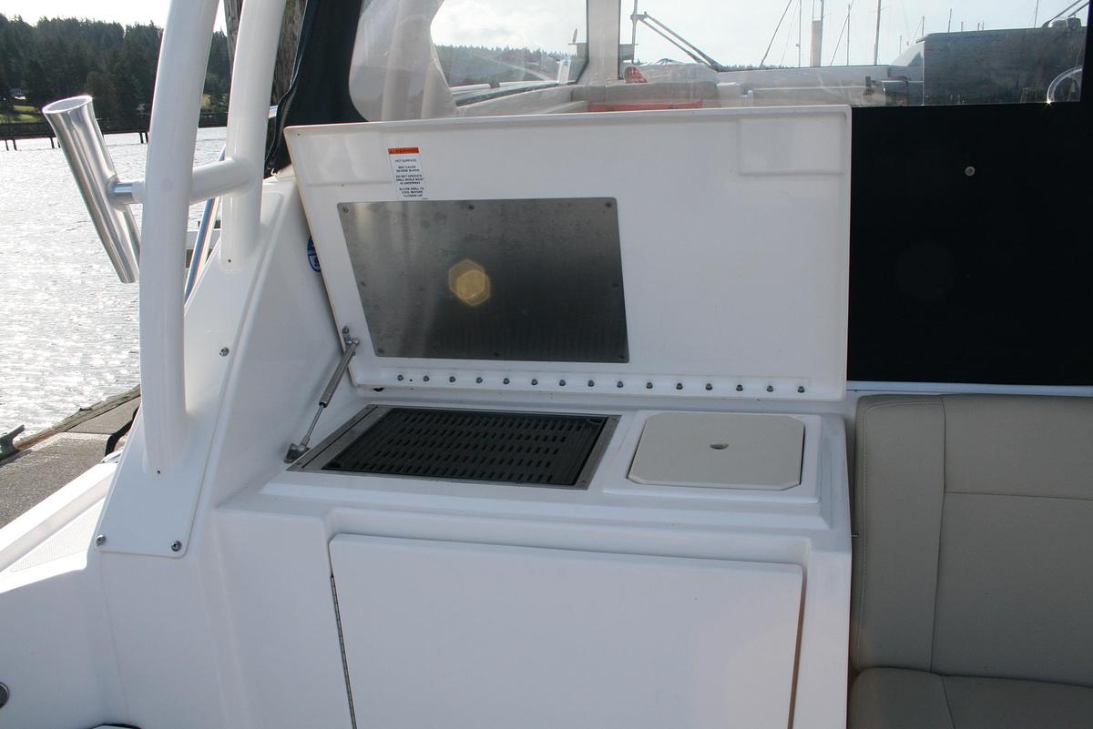 Used 2016 Pursuit OS 325 Offshore