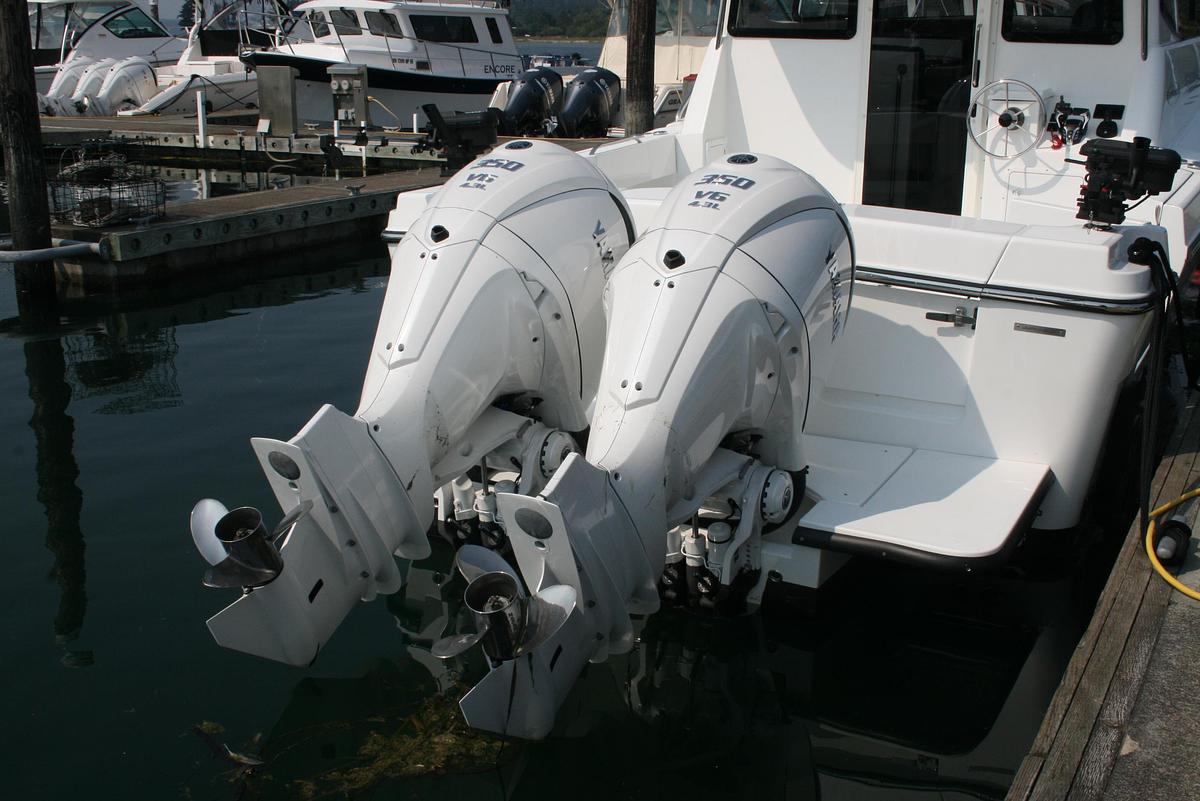Used 2027 Ocean Sport Roamer 30 #141