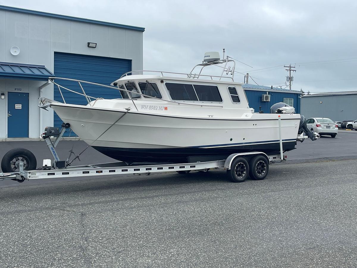 Used 2001 SeaSport 2400 Explorer