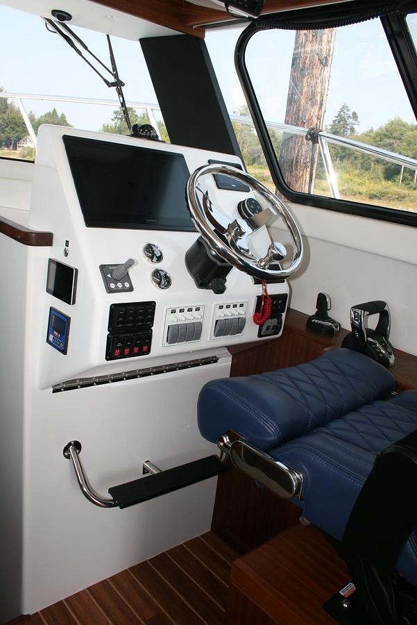 Used 2027 Ocean Sport Roamer 30 #141