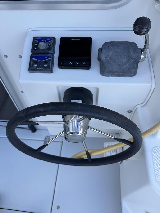 Used 2007 SeaSport 2400 Explorer