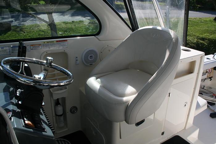 Used 2005 Pursuit 3370 Offshore